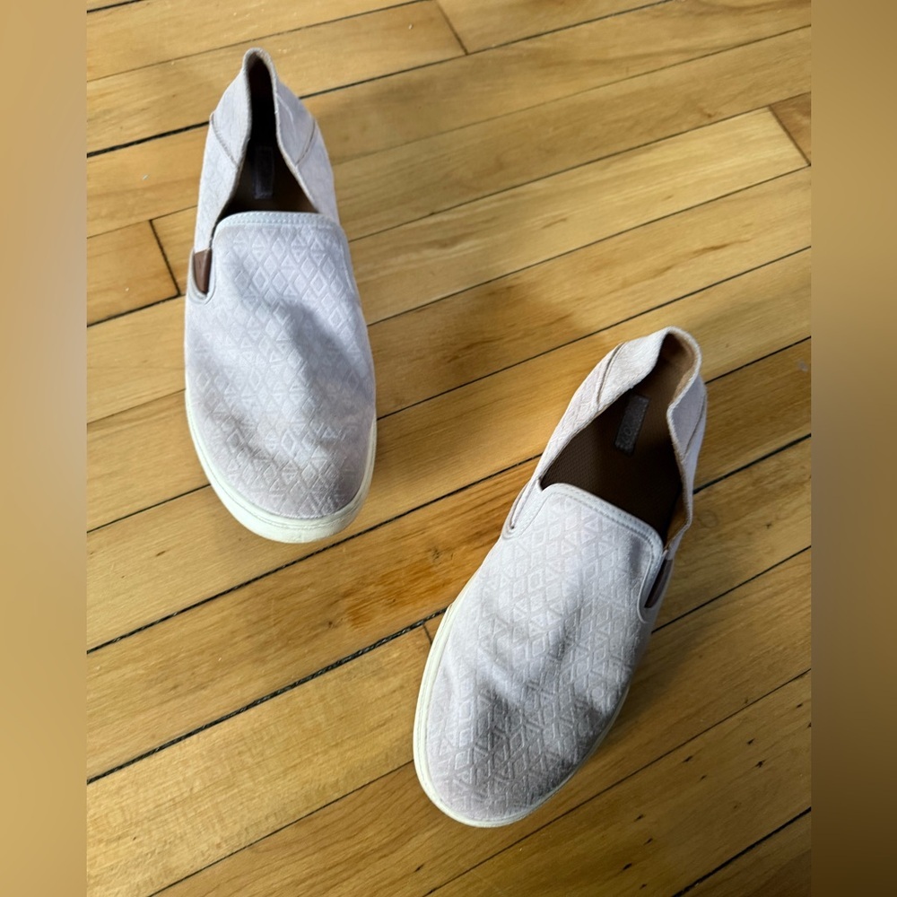 Olukai Pehuea women’s leather loafer slip ons in‎ pale pink